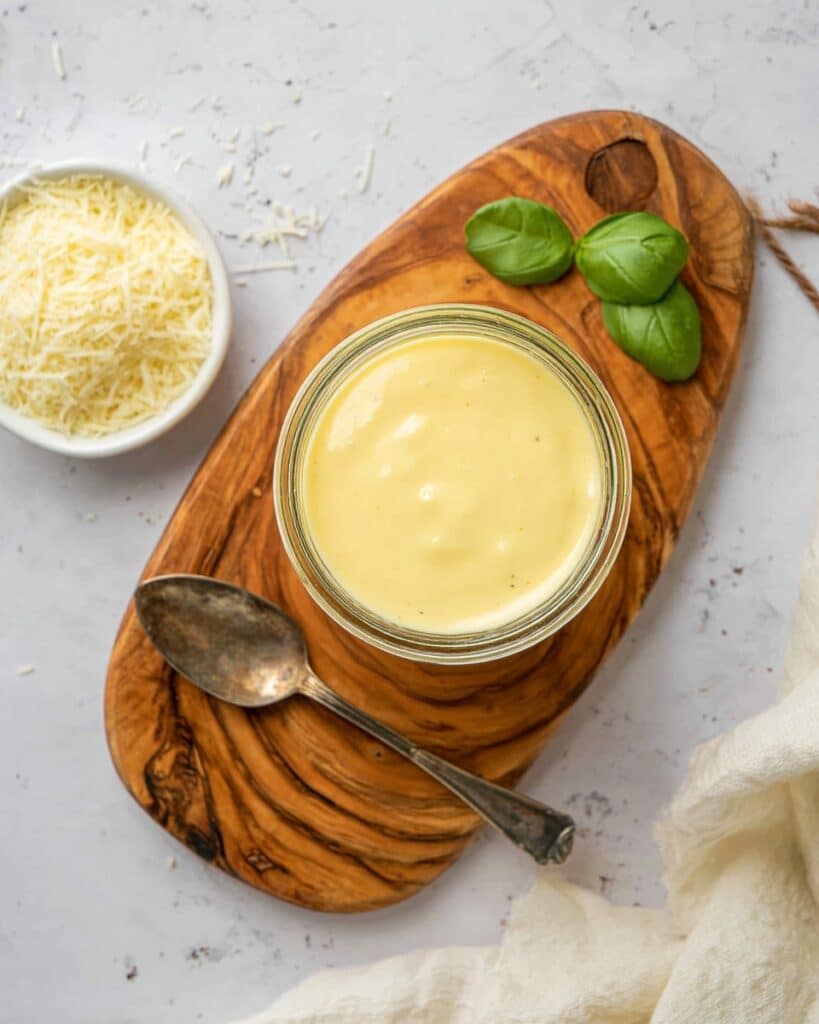 Creamy Garlic Parmesan White Pizza Sauce Recipe