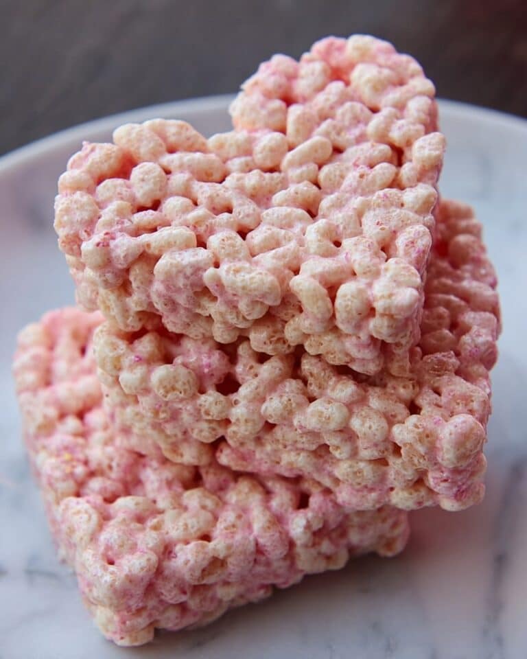 Strawberry Heart Rice Krispie Treats Recipe
