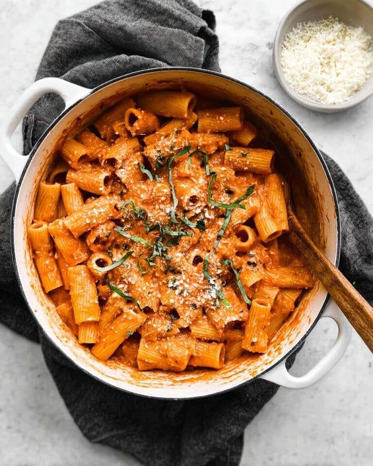 Creamy Roasted Red Pepper Pasta Recipe