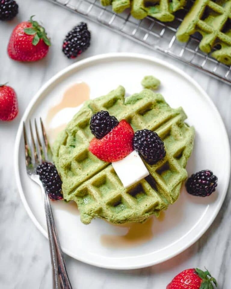 Oatmeal Green Smoothie Waffles Recipe