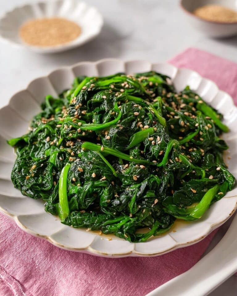 Korean Spinach Side Dish (Sigeumchi Namul) Recipe