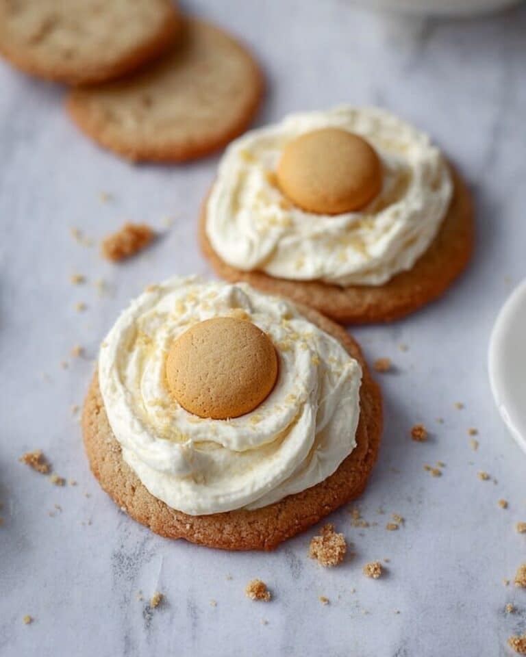Chilled Crumbl Banana Cream Pie Cookies Recipe